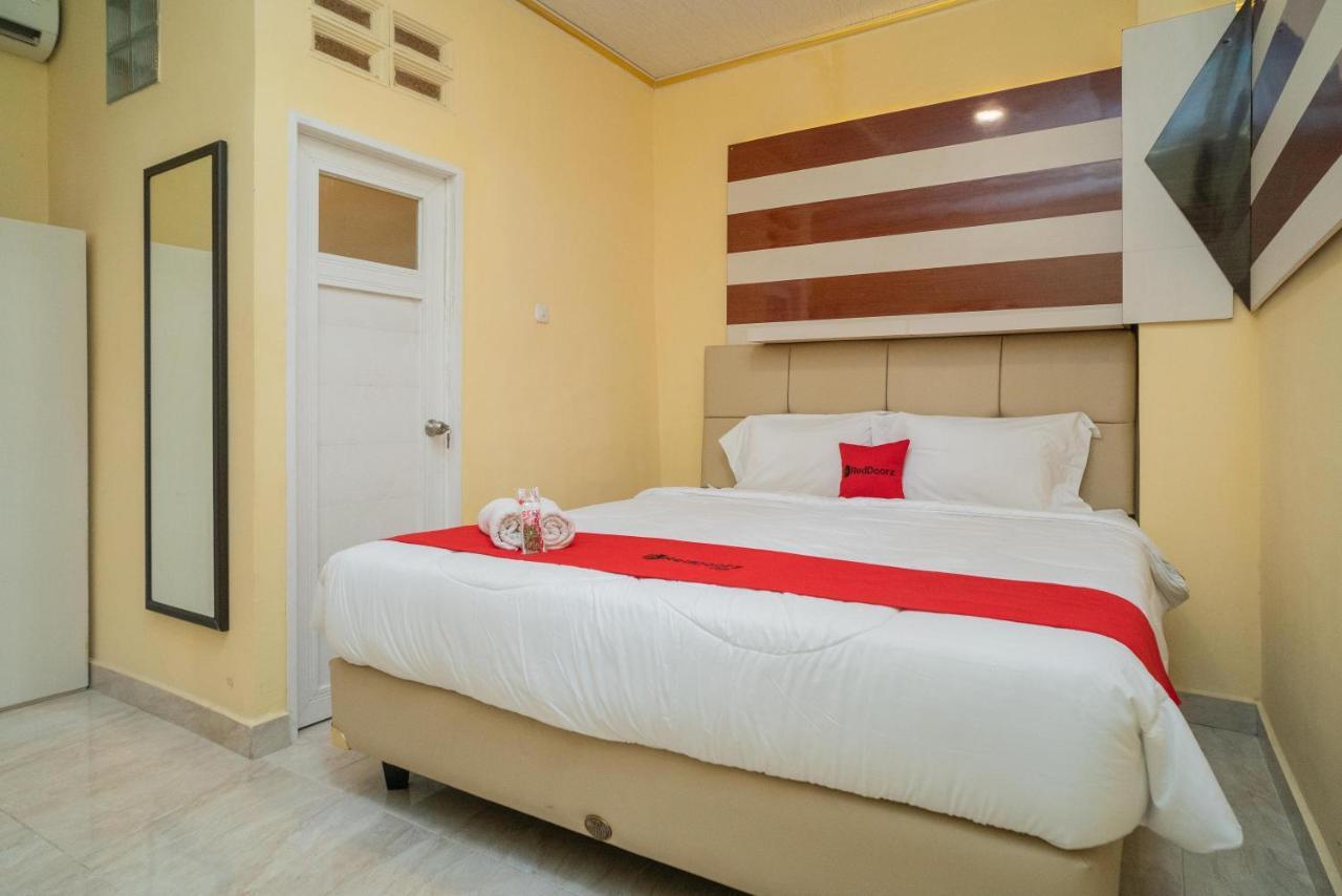 Reddoorz Plus Syariah Near Pasar Turi Surabaja Zewnętrze zdjęcie
